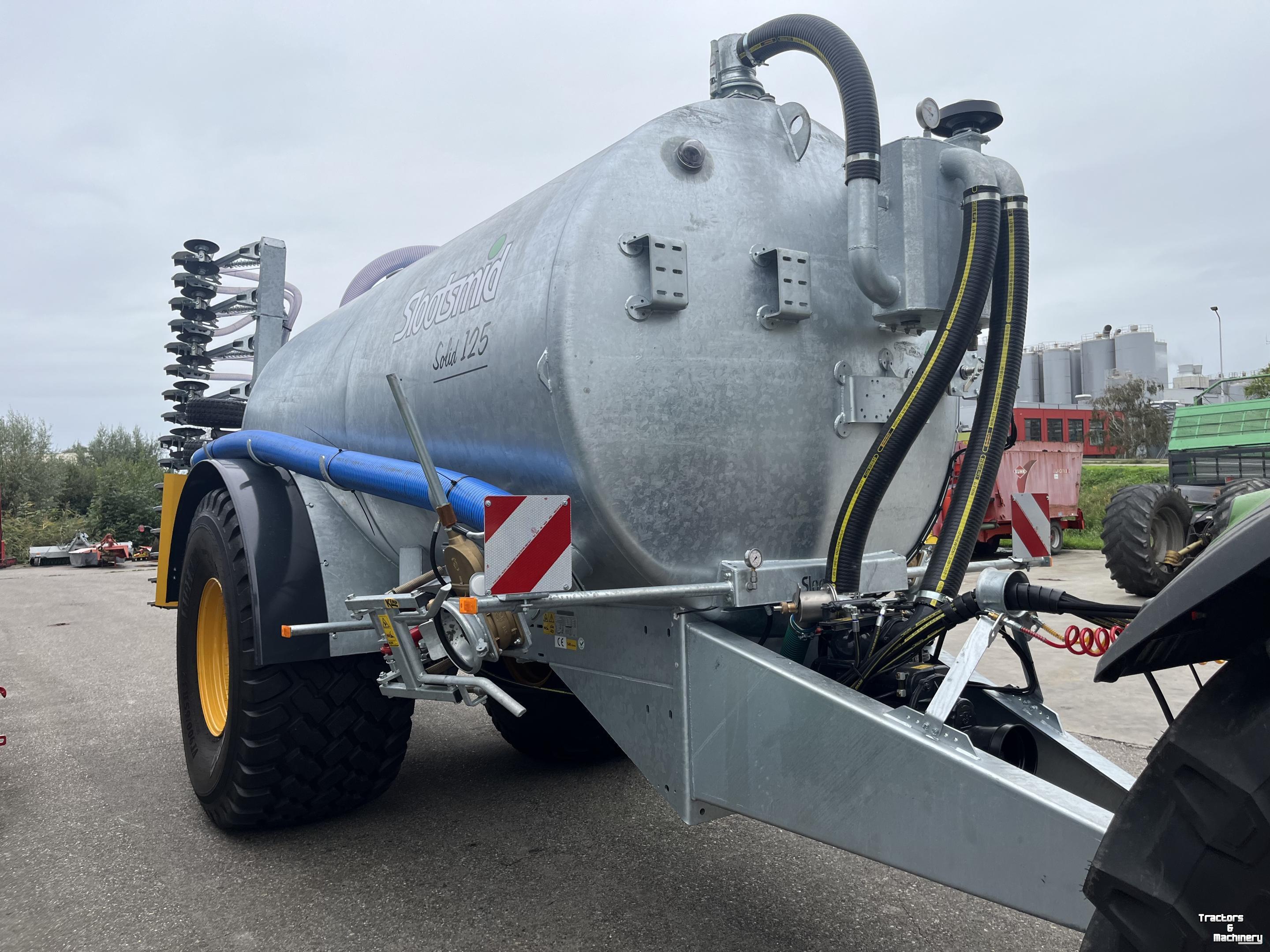 Gülletankwagen / Güllefässer Slootsmid Solid 125 met SZB 720 bemester