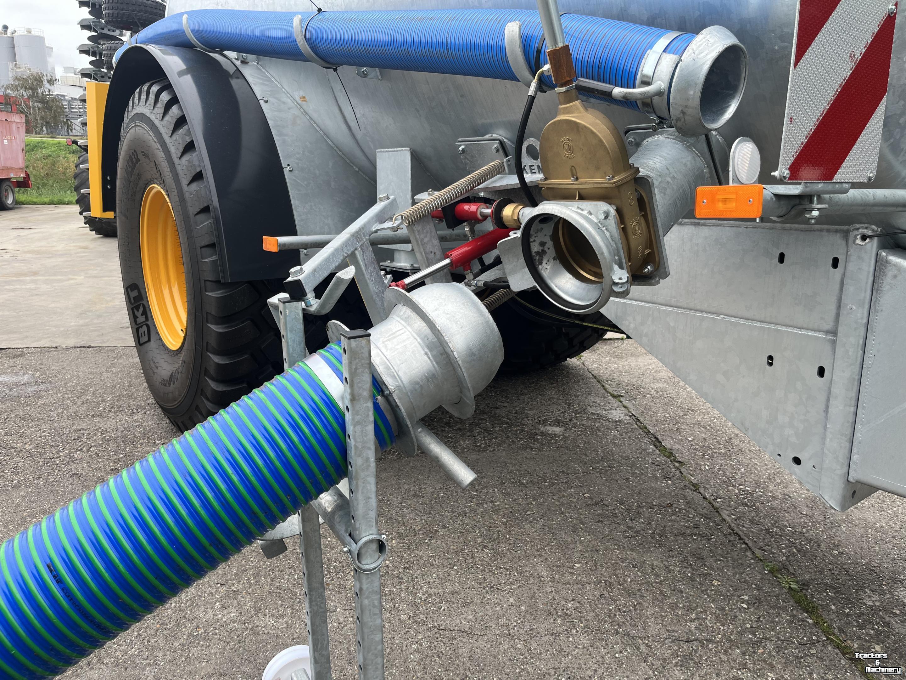 Gülletankwagen / Güllefässer Slootsmid Solid 125 met SZB 720 bemester