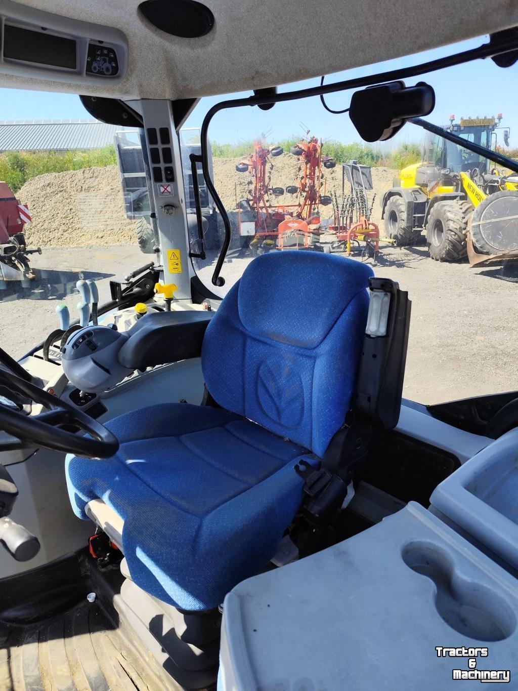 Schlepper / Traktor New Holland T6070 PLUS
