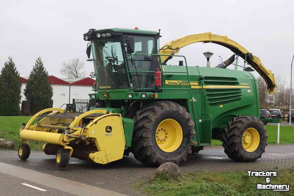 Feldhäcksler John Deere 7450