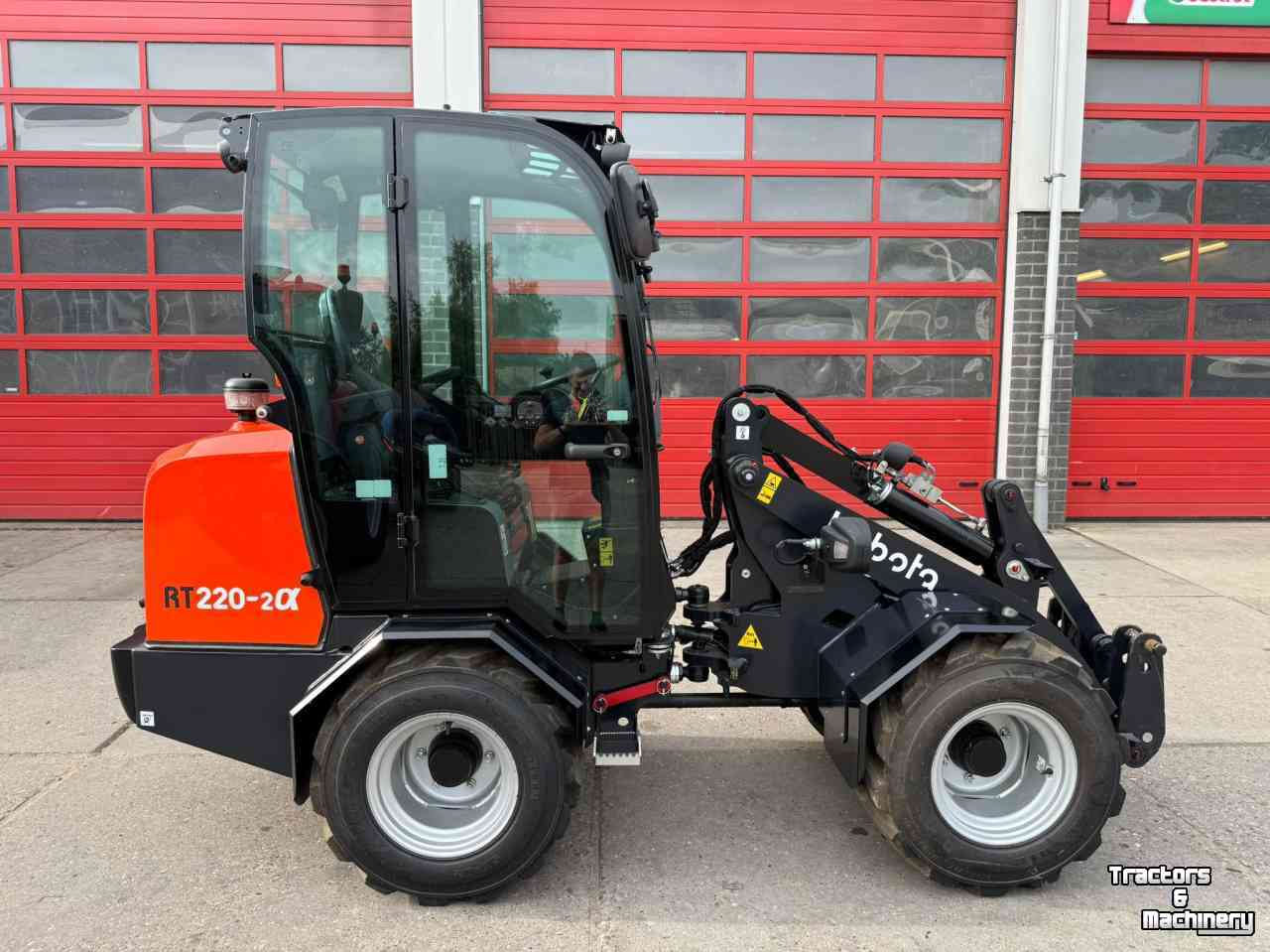 Radlader Kubota RT220-2a nieuw. ( Giant G2300 X-tra HD ) Cabine