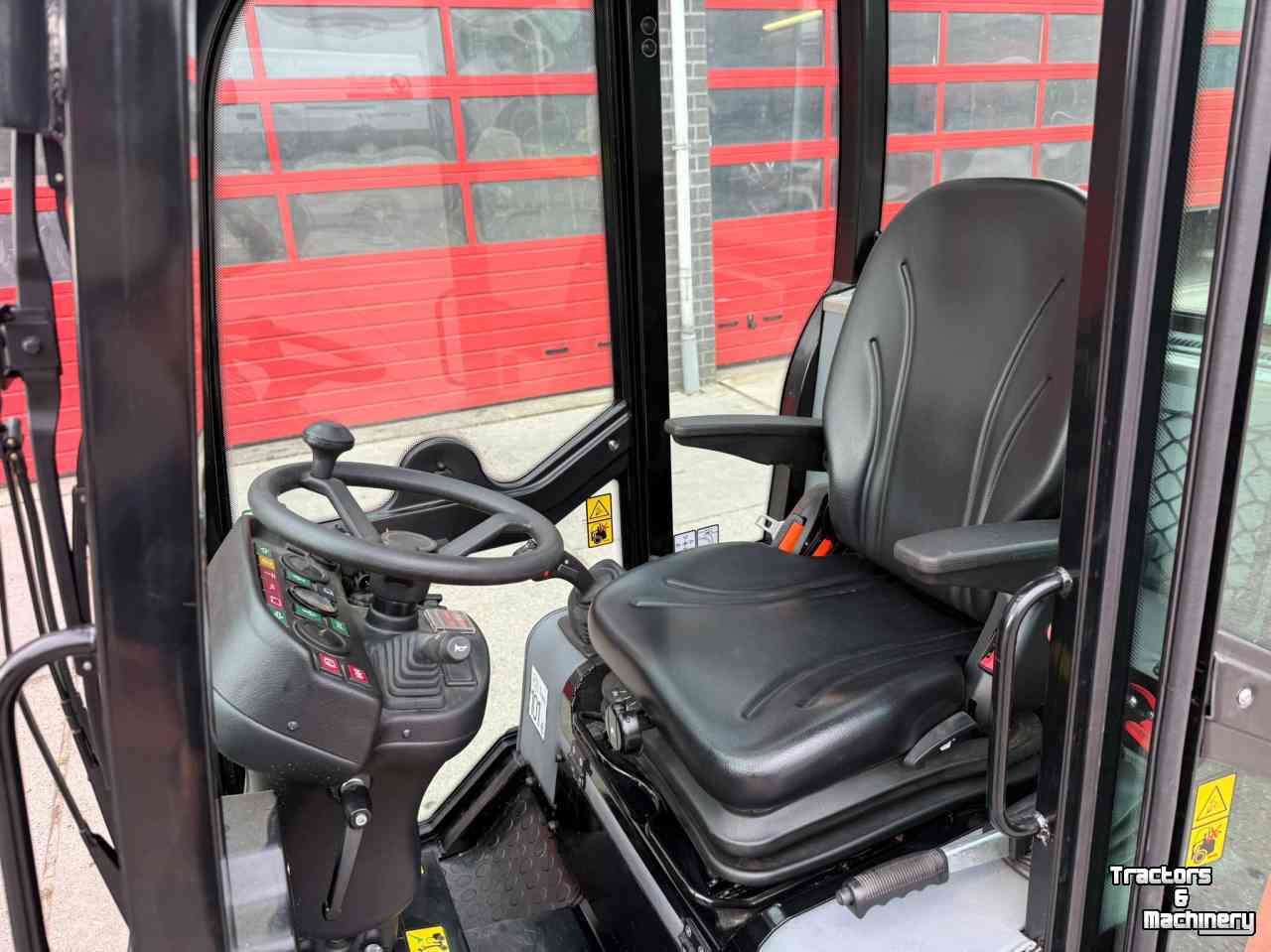 Radlader Kubota RT220-2a nieuw. ( Giant G2300 X-tra HD ) Cabine