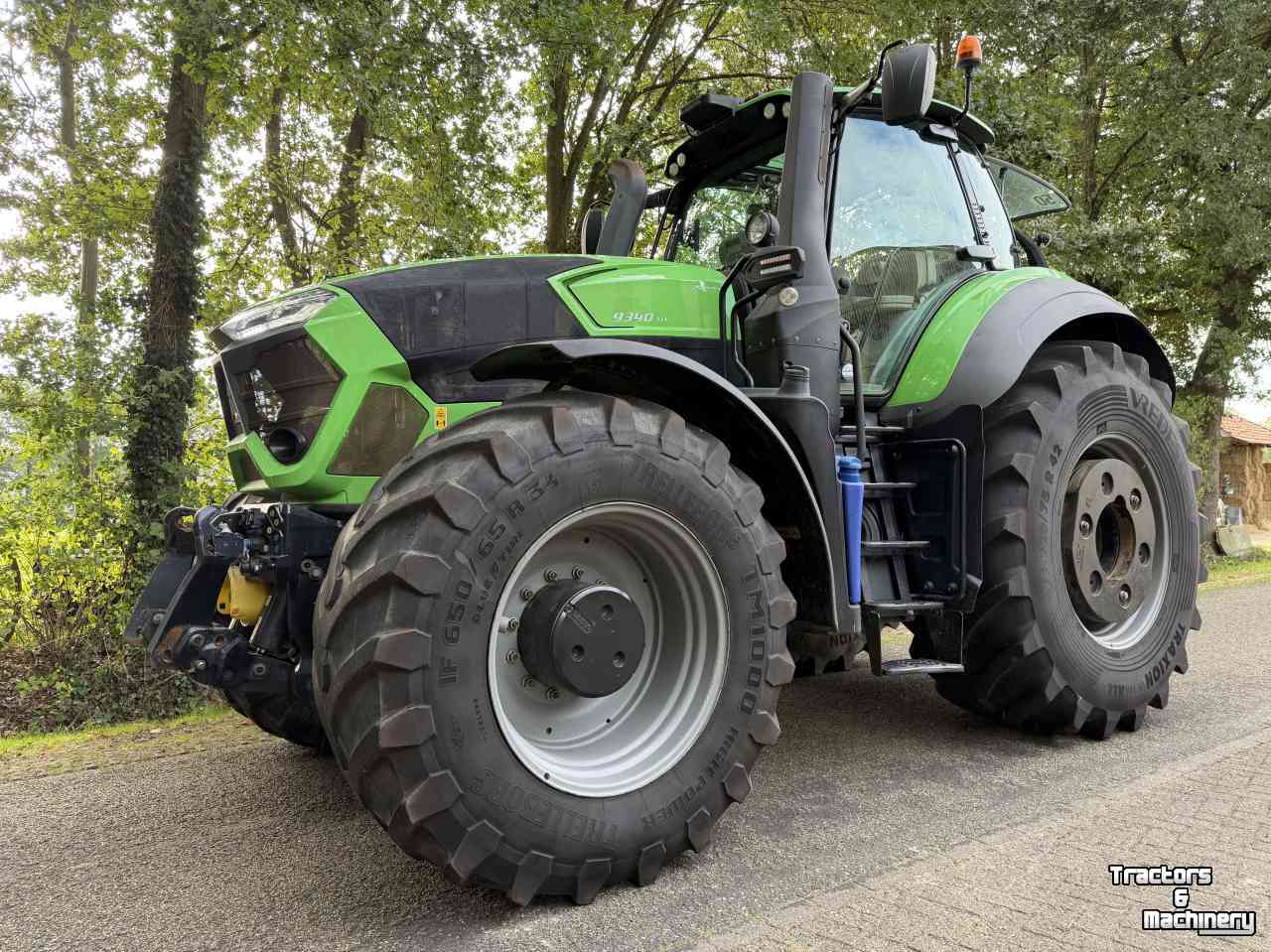 Schlepper / Traktor Deutz-Fahr Agrotron 9340 TTV