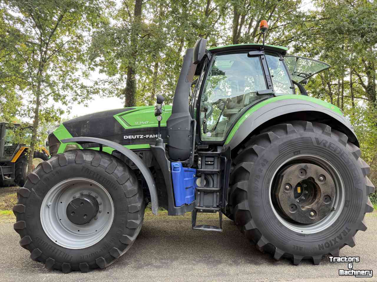 Schlepper / Traktor Deutz-Fahr Agrotron 9340 TTV