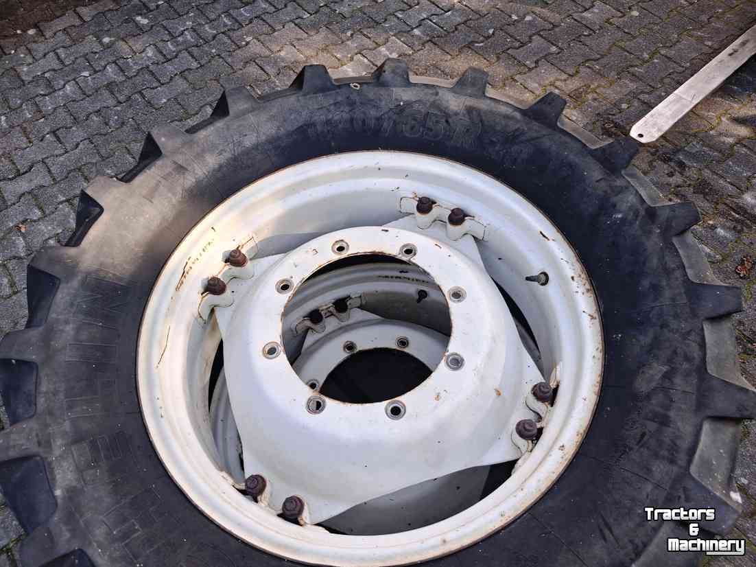 Räder, Reifen, Felgen & Distanzringe Michelin 420/65R28