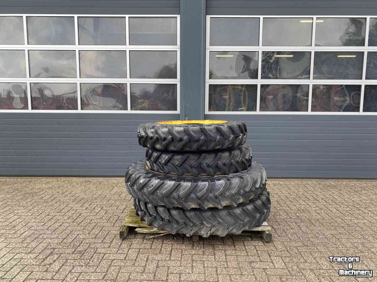Räder, Reifen, Felgen & Distanzringe Alliance 11.2R32 en 12.4R46 op velg
