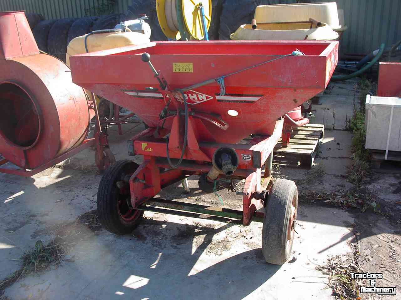 Düngerstreuer Kuhn ZSA 800