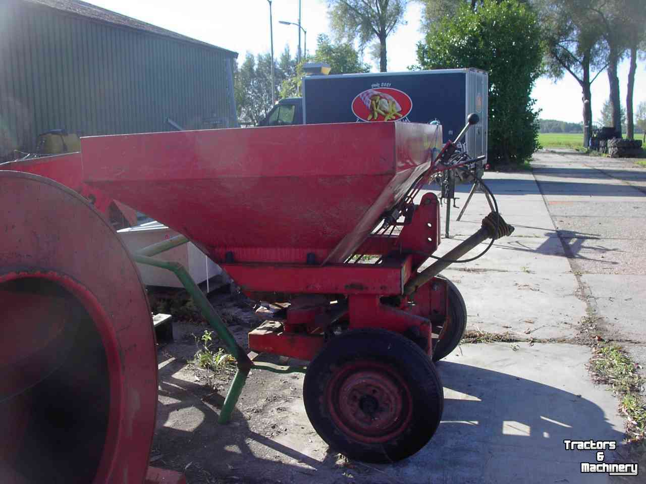 Düngerstreuer Kuhn ZSA 800