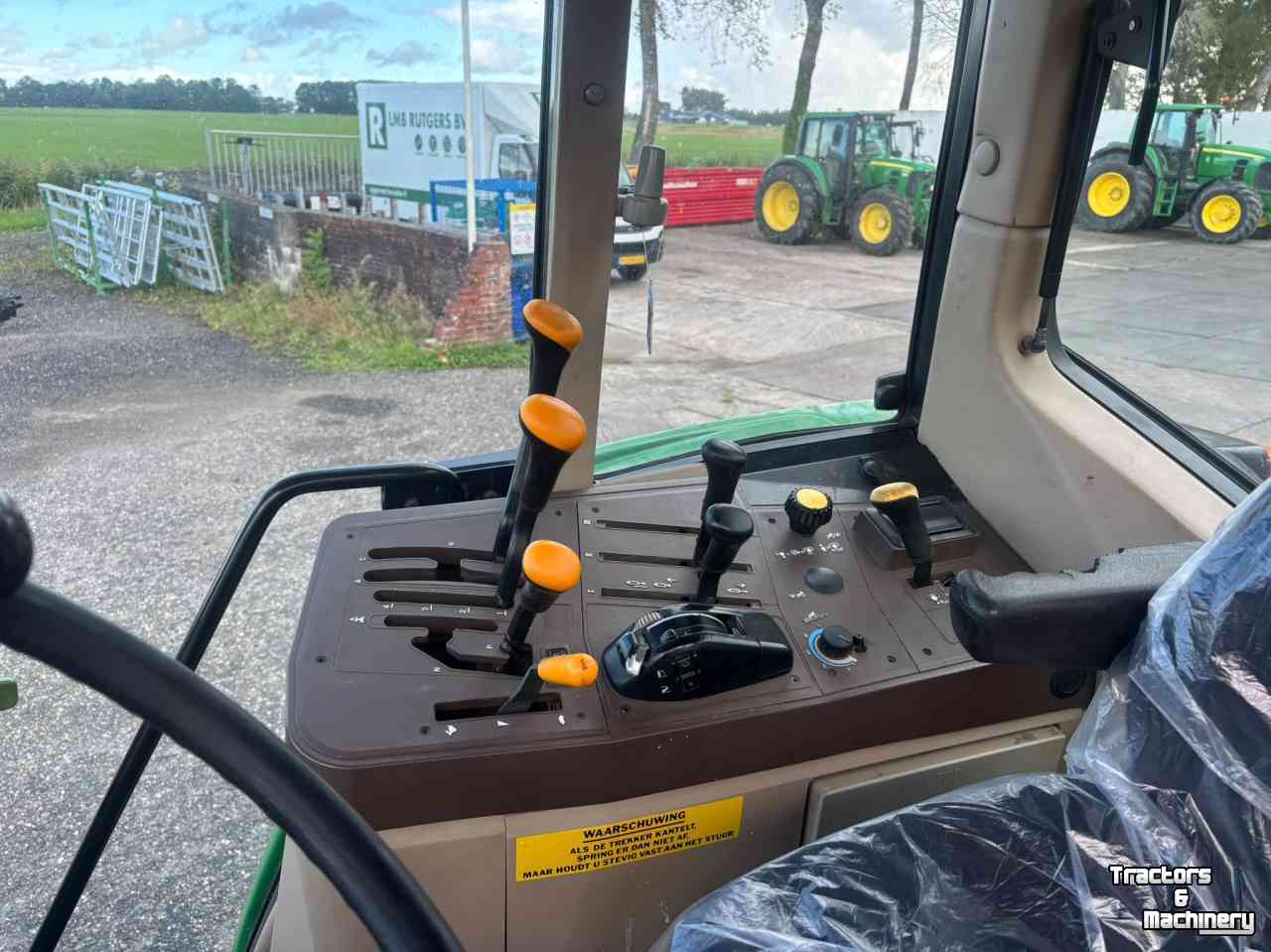 Schlepper / Traktor John Deere 6110