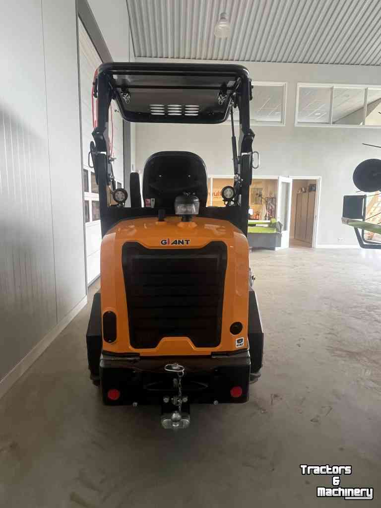 Radlader Giant G2300HD