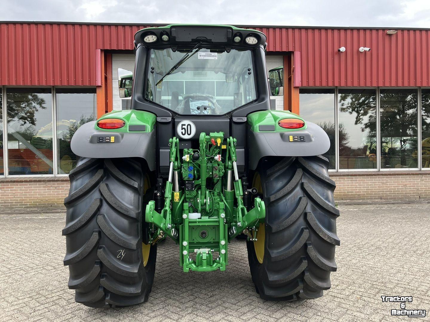 Schlepper / Traktor John Deere 6M 150