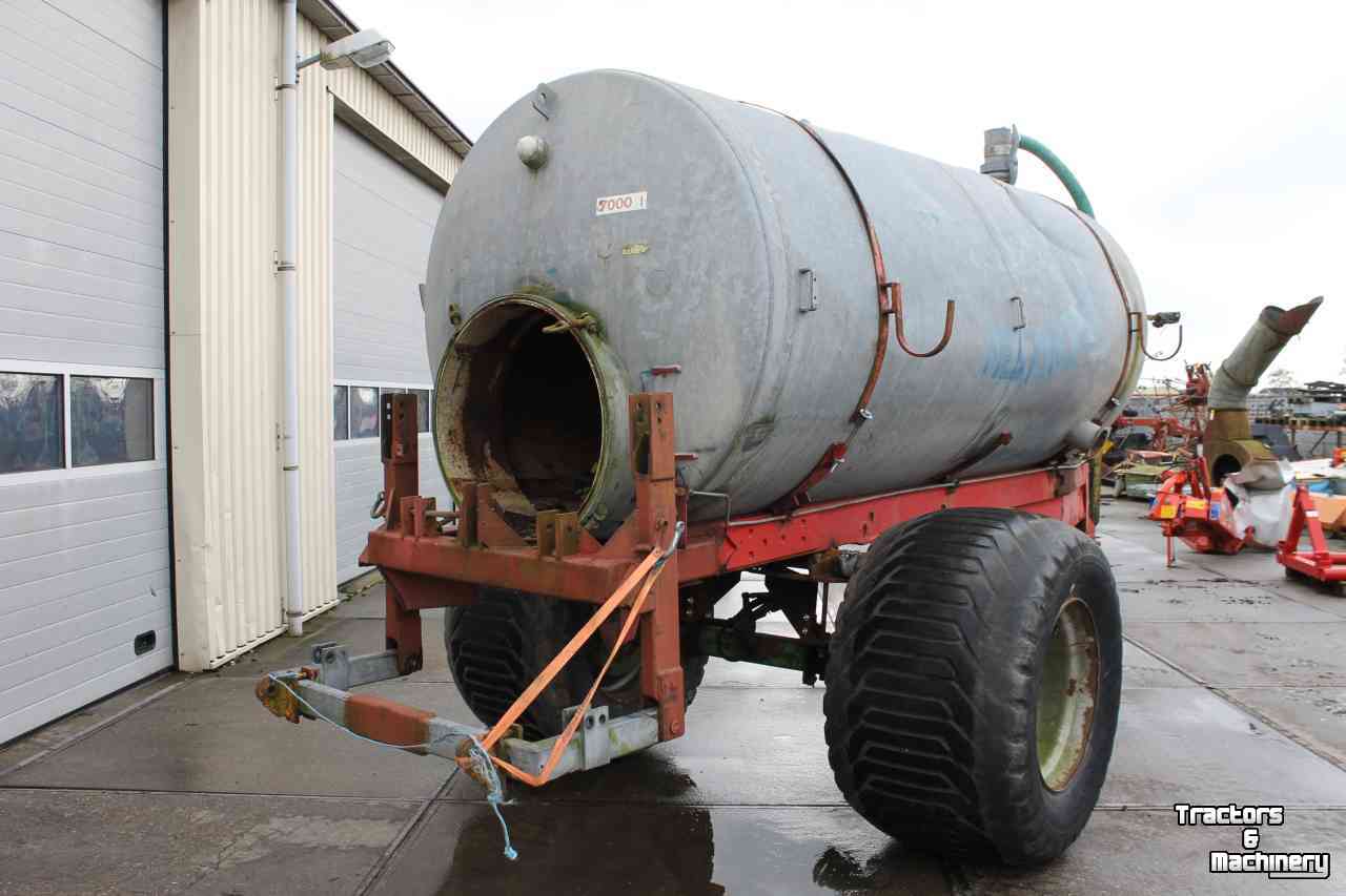 Gülletankwagen Beco MT6800 liter enkelas mesttank giertank vacuumtank waterwagen