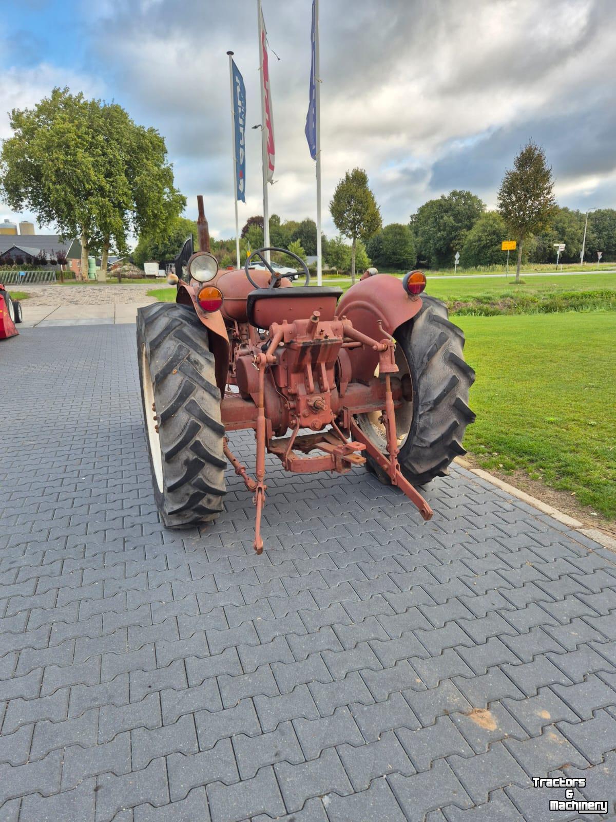 Oldtimers Nuffield Nuffield 460