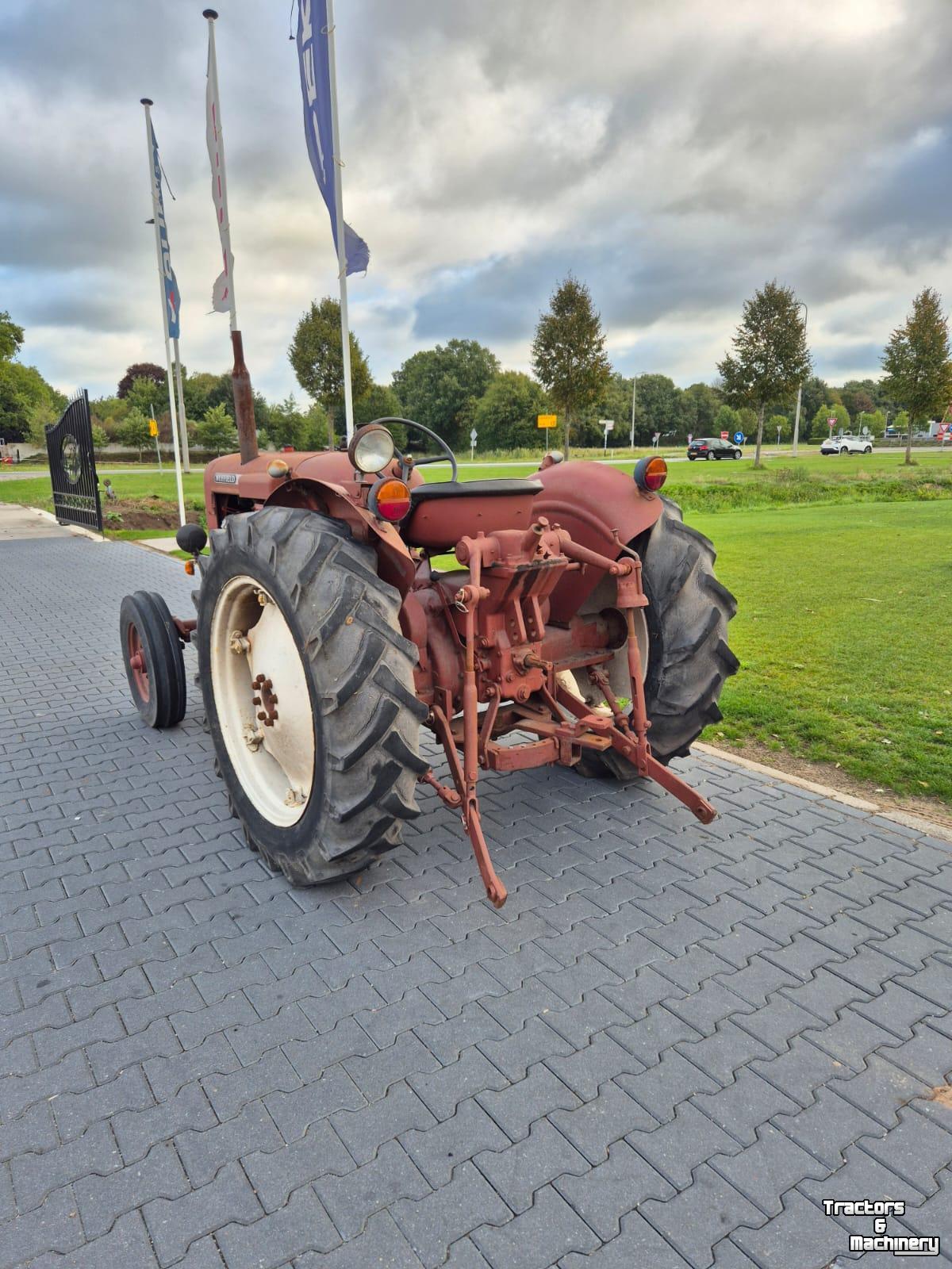 Oldtimers Nuffield Nuffield 460