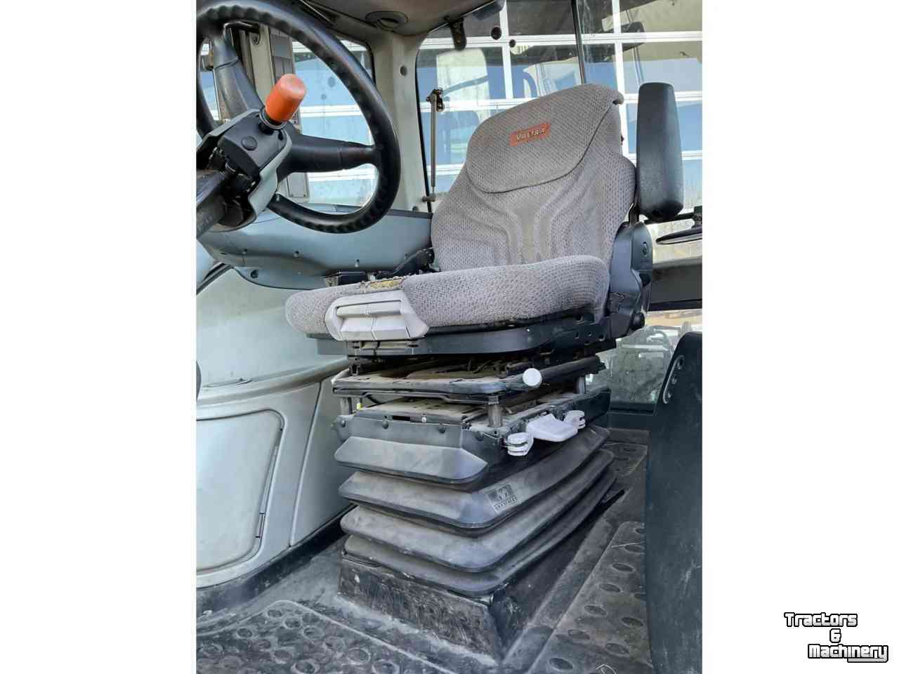Schlepper / Traktor Valtra T132 Direct, Fronthef en PTO