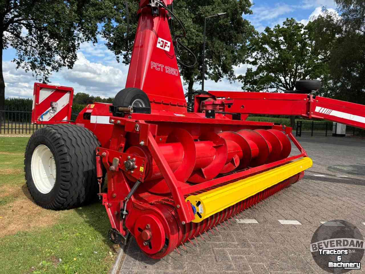 Feldhäcksler JF FCT 1360