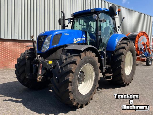 Schlepper / Traktor New Holland 270 AC