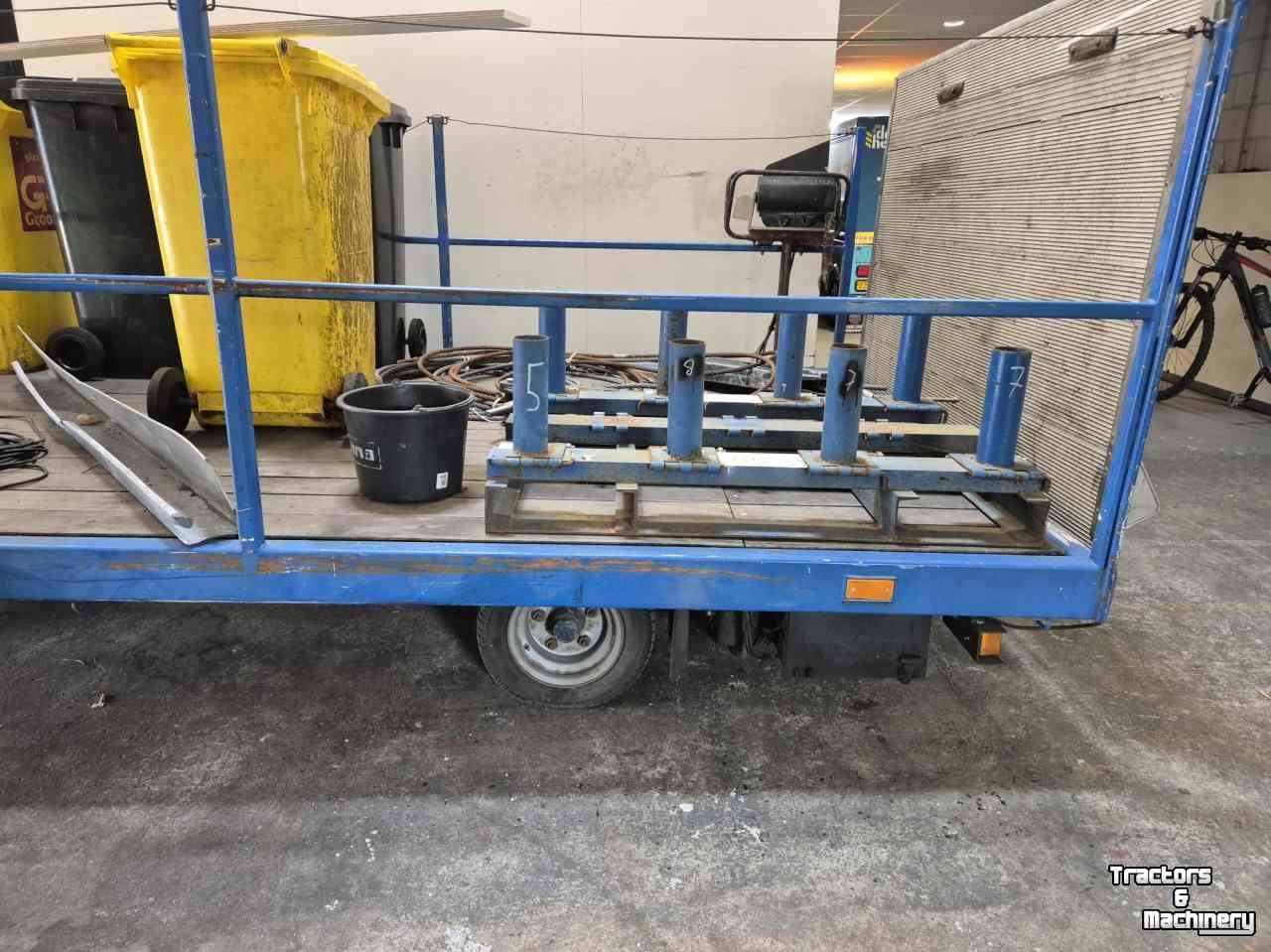 Anhänger  Plateauwagen