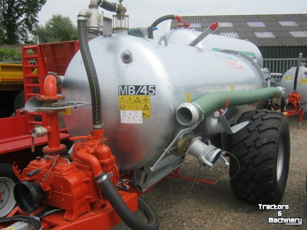 Gülletankwagen / Güllefässer  Nr. 2969 Sproeiwagen 4500 ltr