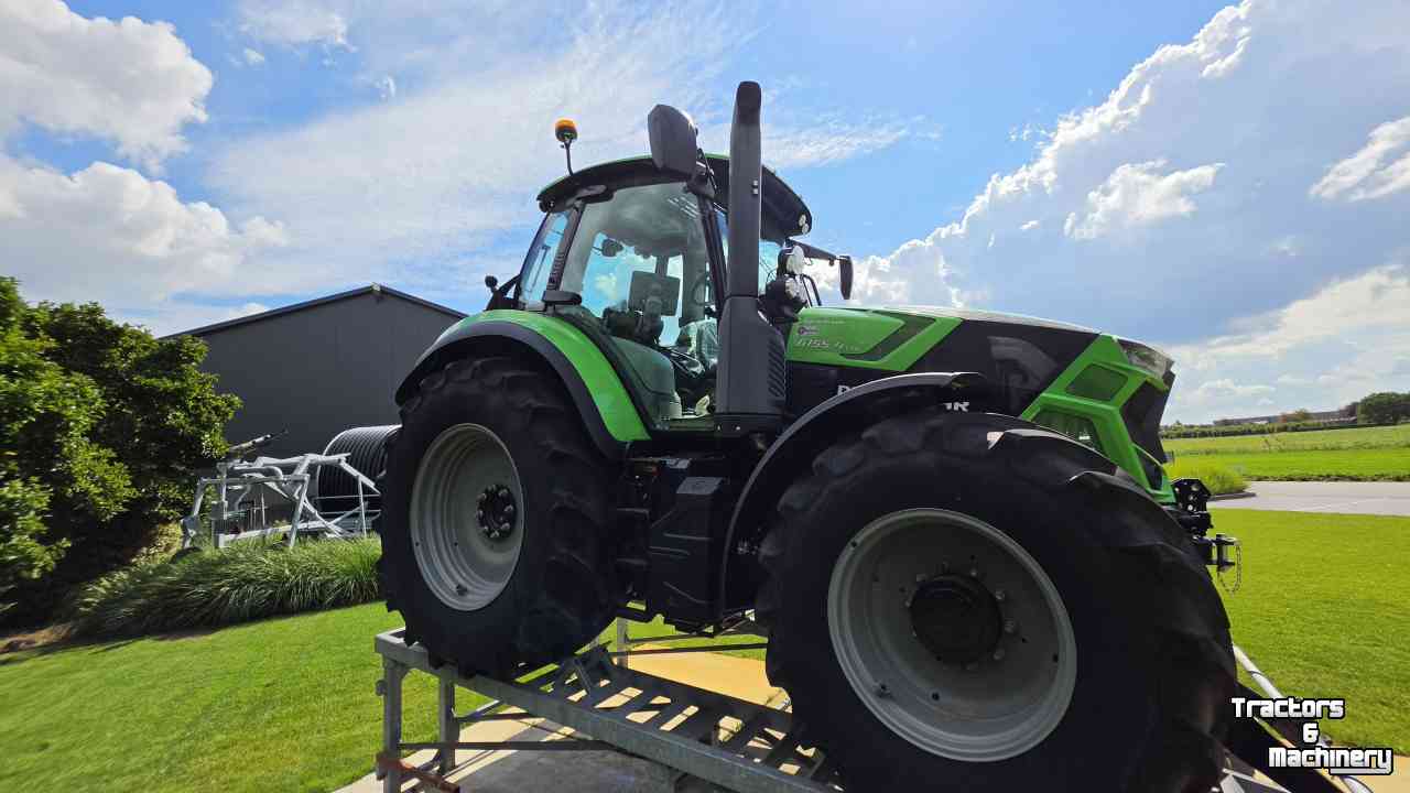 Schlepper / Traktor Deutz-Fahr 6155.4 TTV