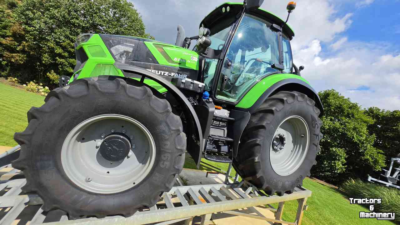 Schlepper / Traktor Deutz-Fahr 6155.4 TTV