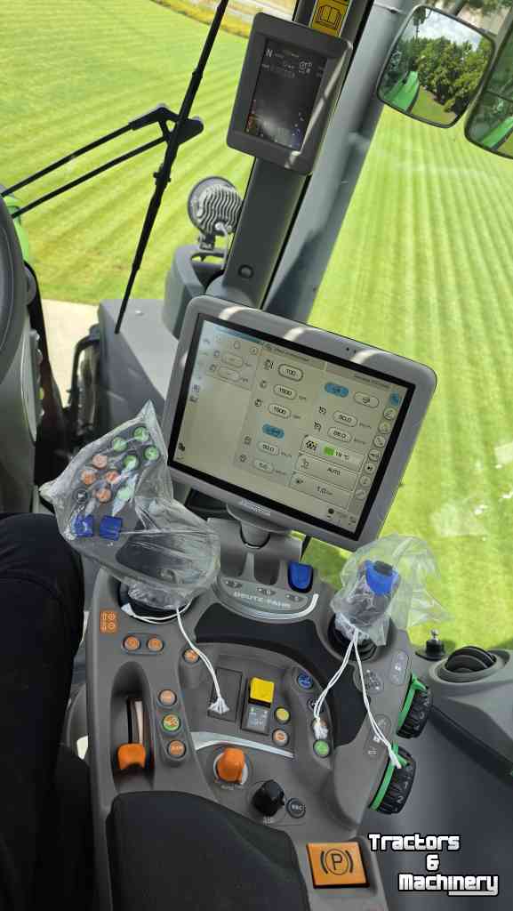 Schlepper / Traktor Deutz-Fahr 6155.4 TTV