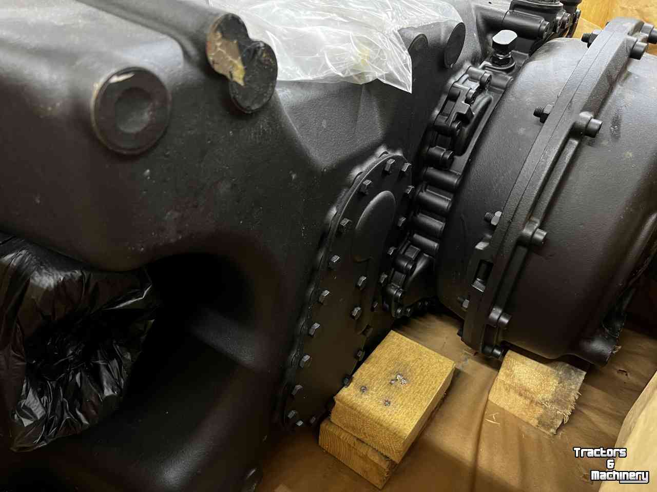 Radlader Case Complete Powershift versnellingsbak ZF voor Case CE 821E, 921E  New Holland W190B, W190BLR, W190B E.I.
