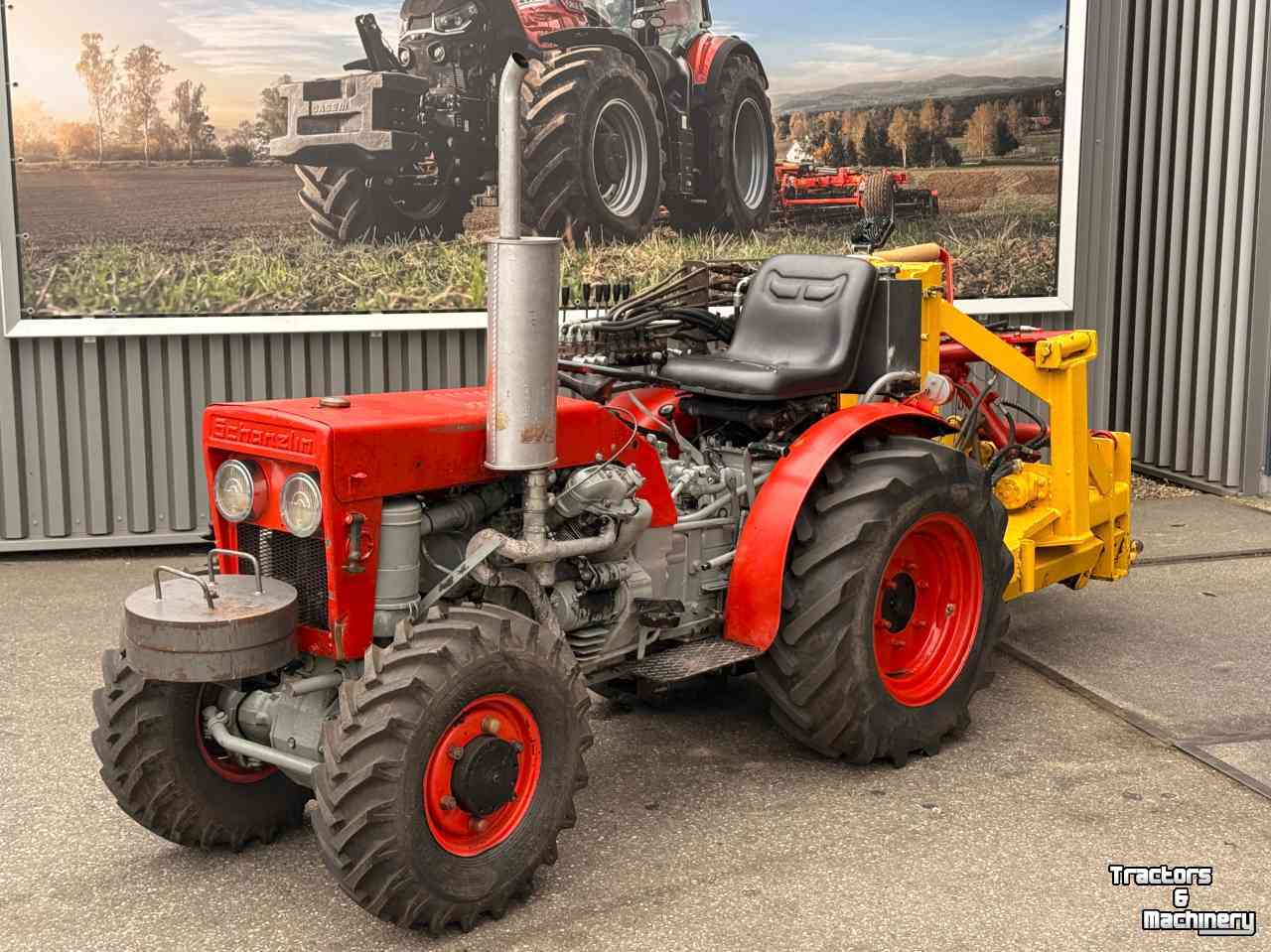 Obsttraktor Schanzlin 300A met kluitrooier