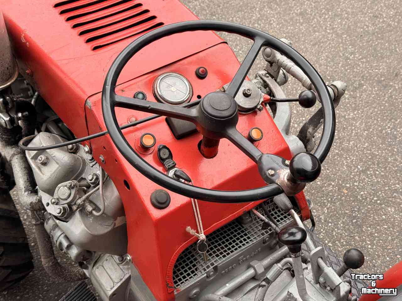 Obsttraktor Schanzlin 300A met kluitrooier