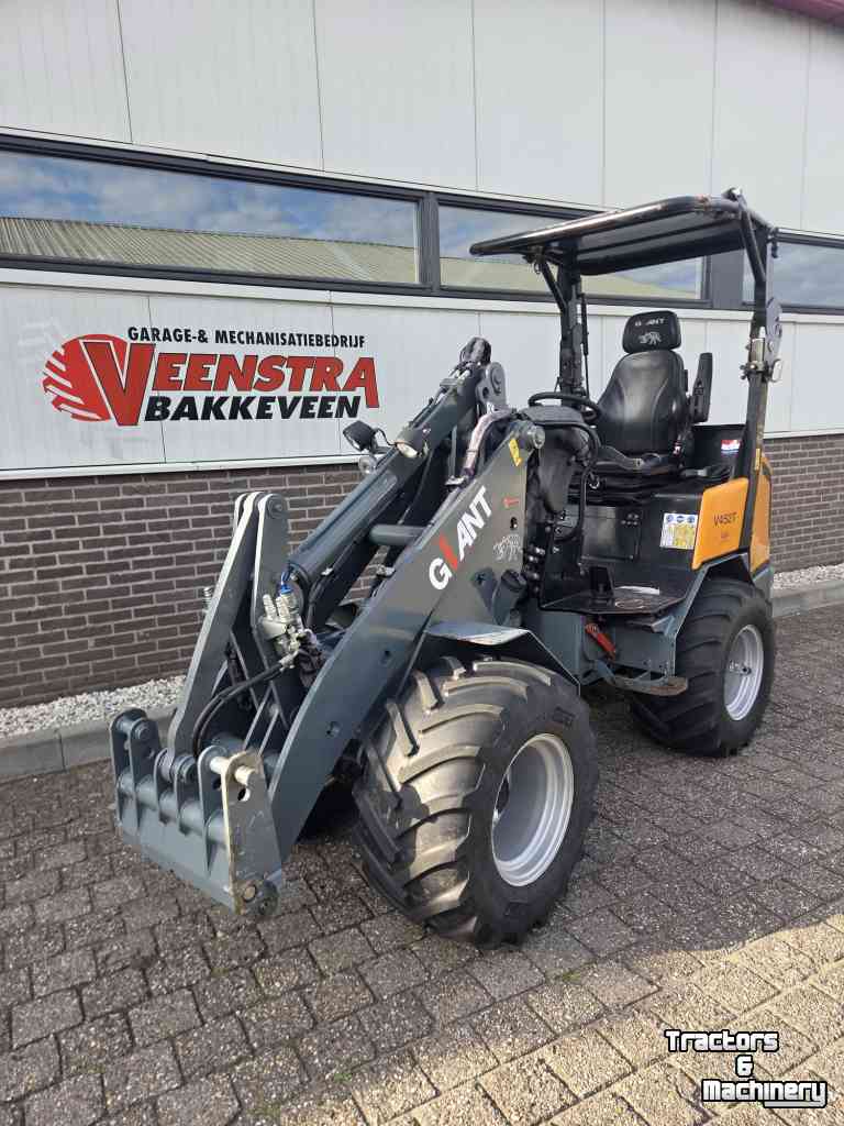 Radlader Giant V452T