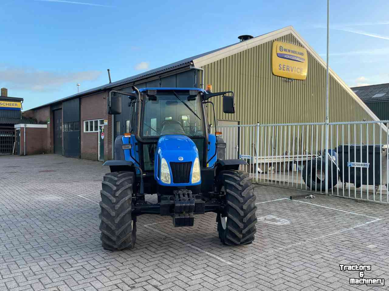 Schlepper / Traktor New Holland TL90A