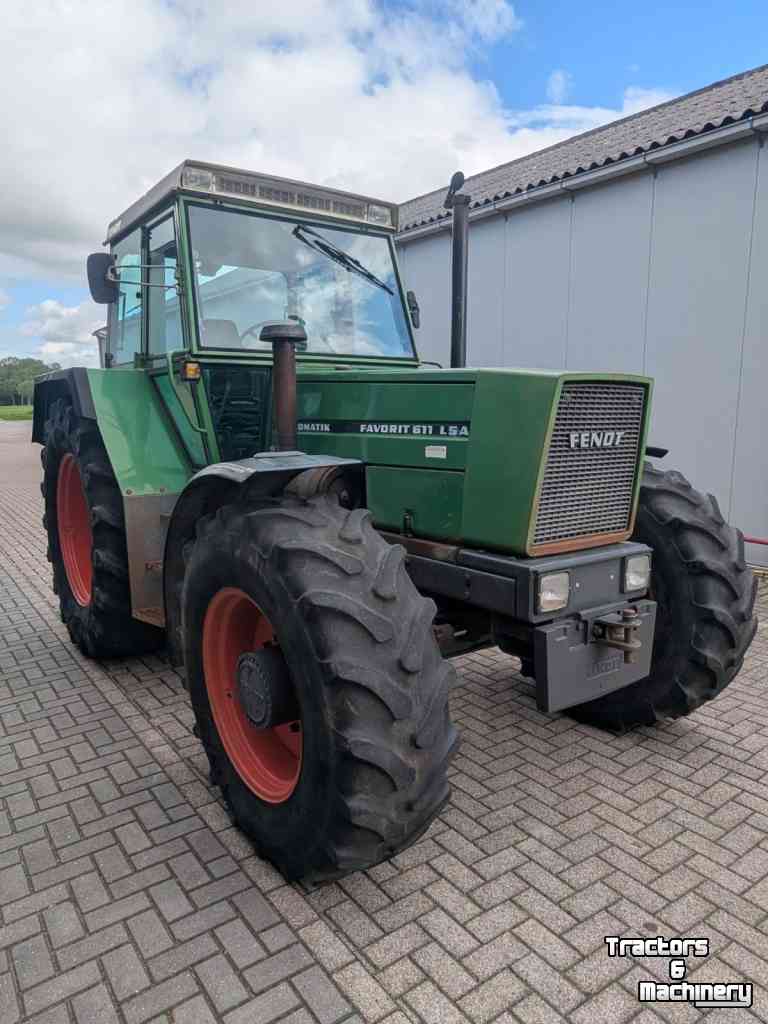 Schlepper / Traktor Fendt 611 LSA