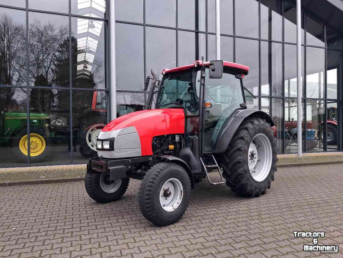 Schlepper / Traktor McCormick C-100 MAX