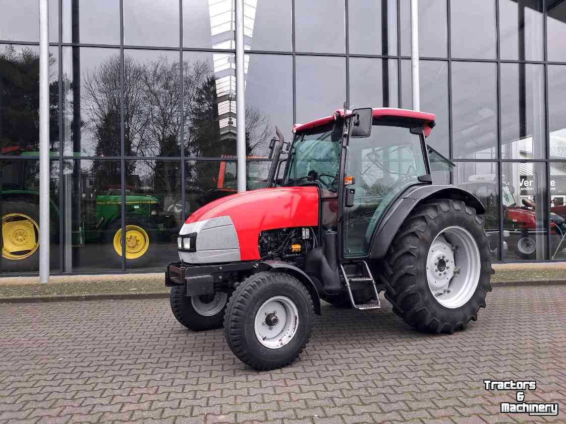 Schlepper / Traktor McCormick C-100 MAX