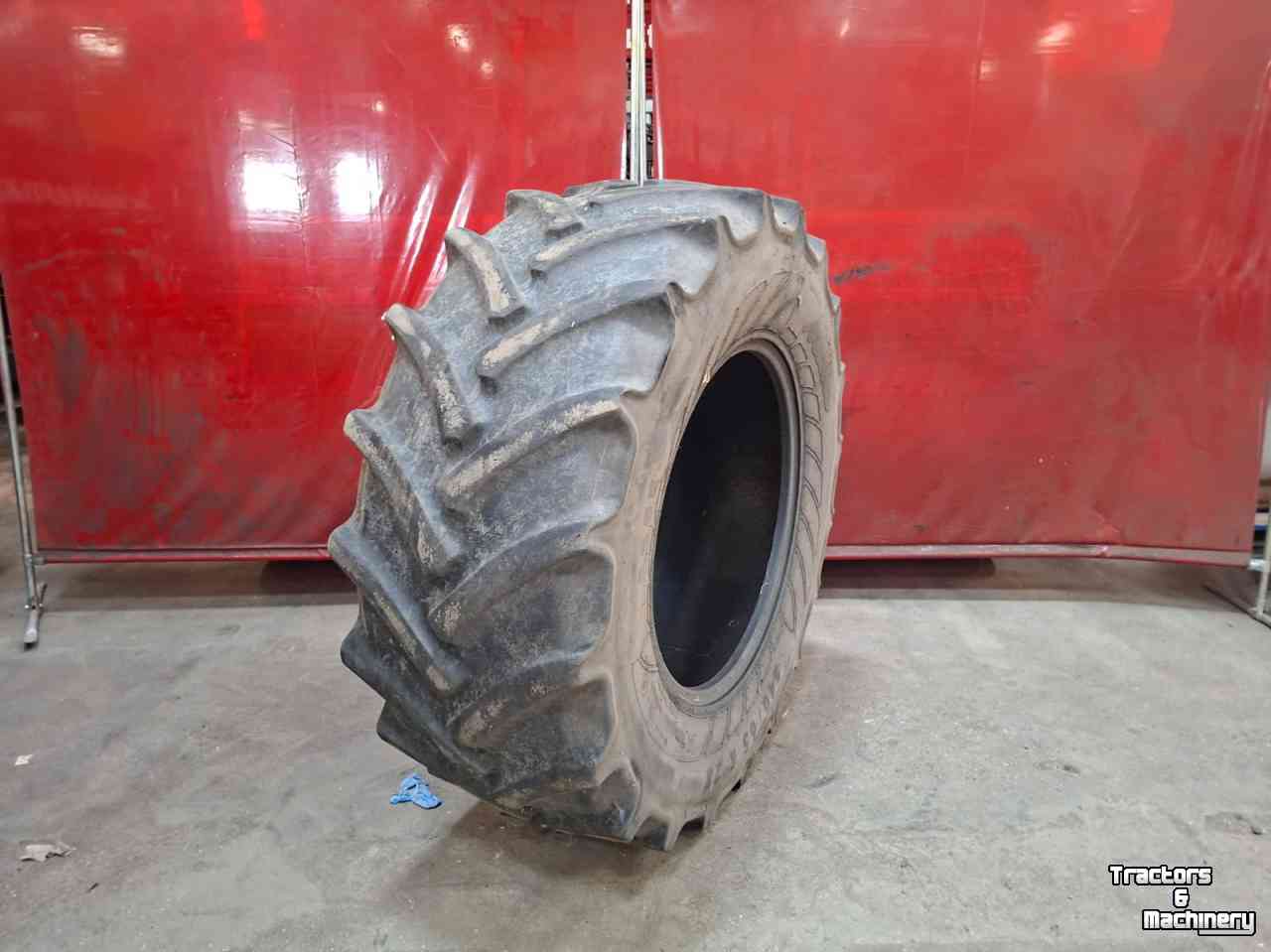 Räder, Reifen, Felgen & Distanzringe Mitas 540/65R28 AC65