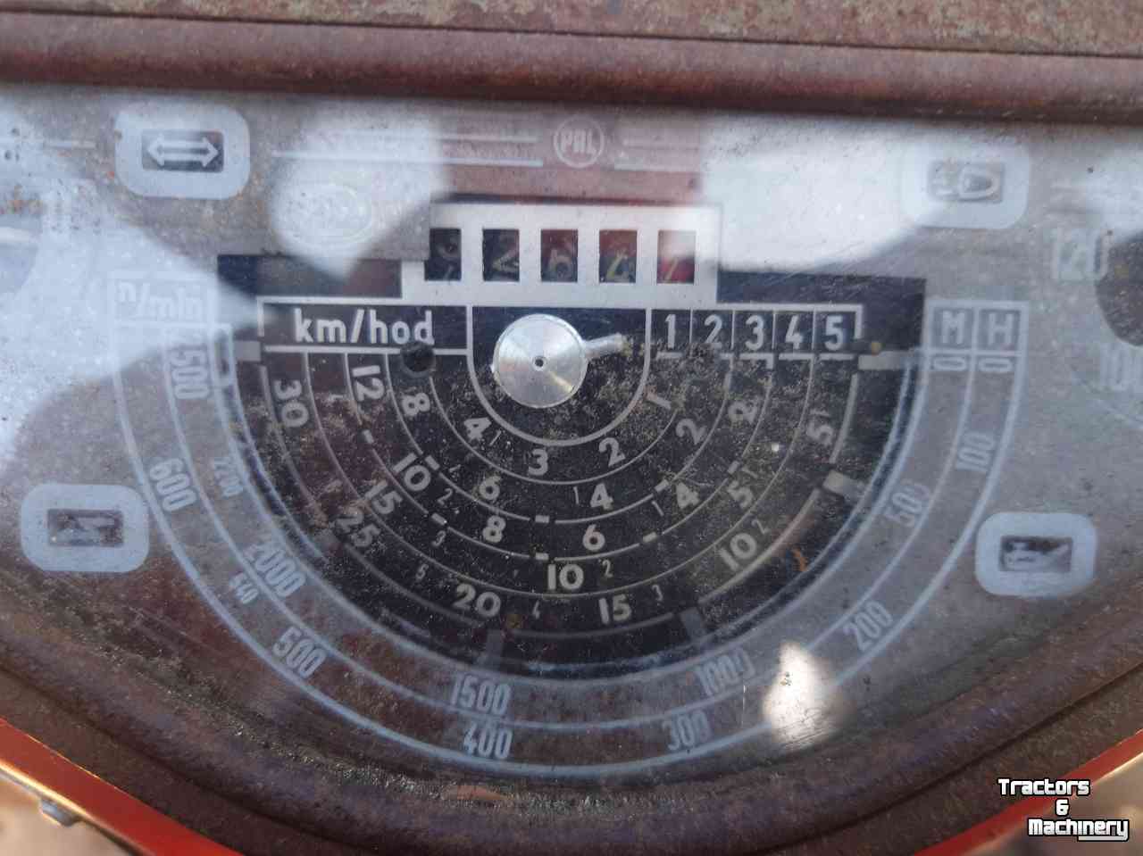 Gartentraktoren Zetor 4712 / 4718 NL Kenteken