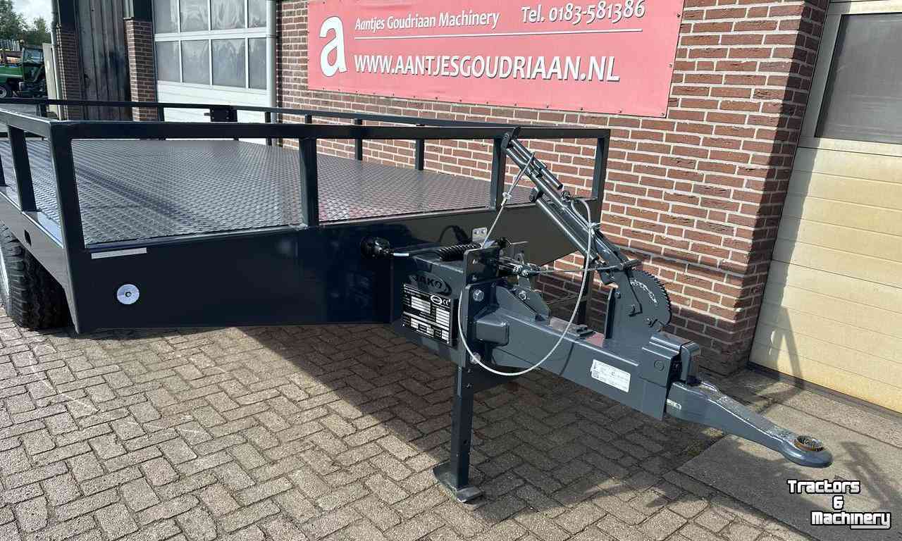 Sonstige Baumaschinen, Erdbewegungsmaschinen und Zubehör  Bakkenwagen 3.5 Ton Nieuw