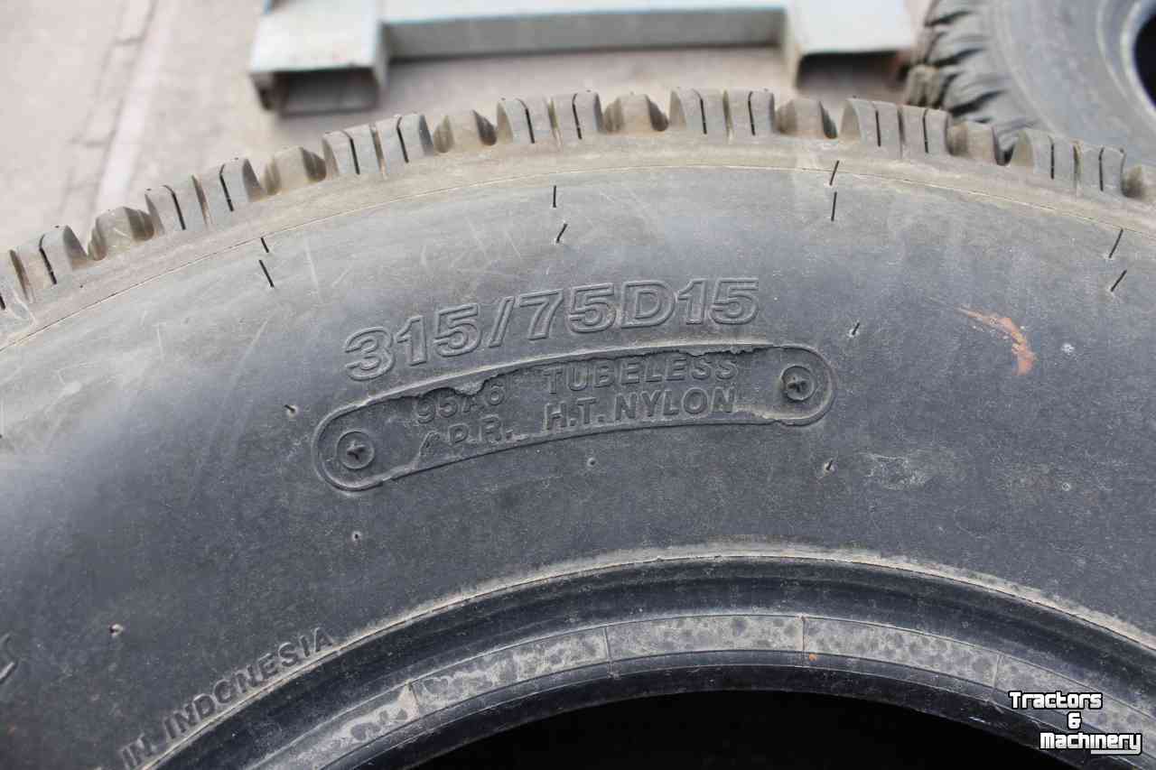 Räder, Reifen, Felgen & Distanzringe Bridgestone 315/75D15 gazonbanden AG Mower M40B 4 ply 315/75R15