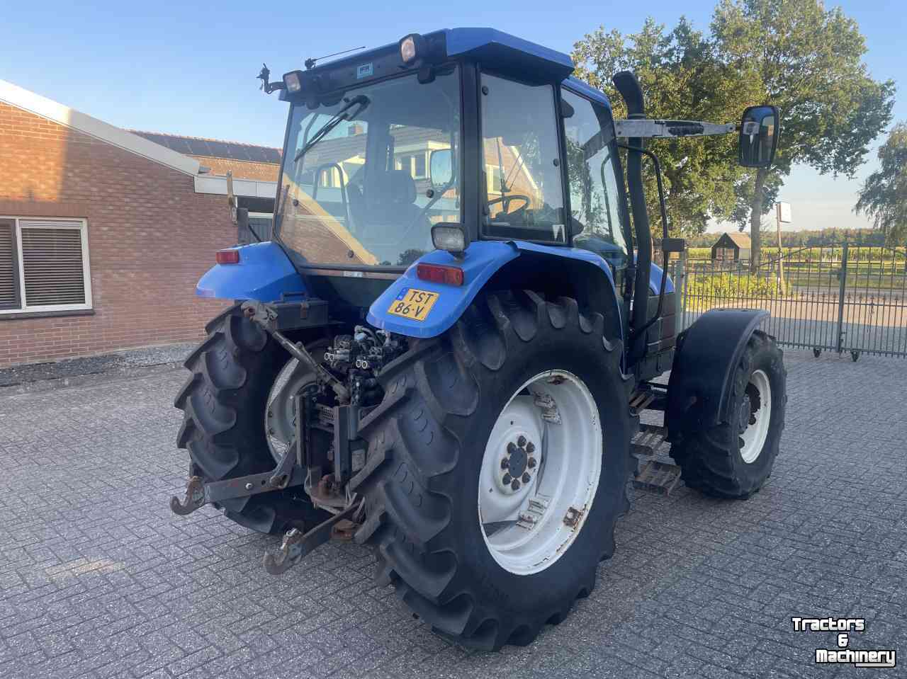 Schlepper / Traktor New Holland TS90 SDC 24/24