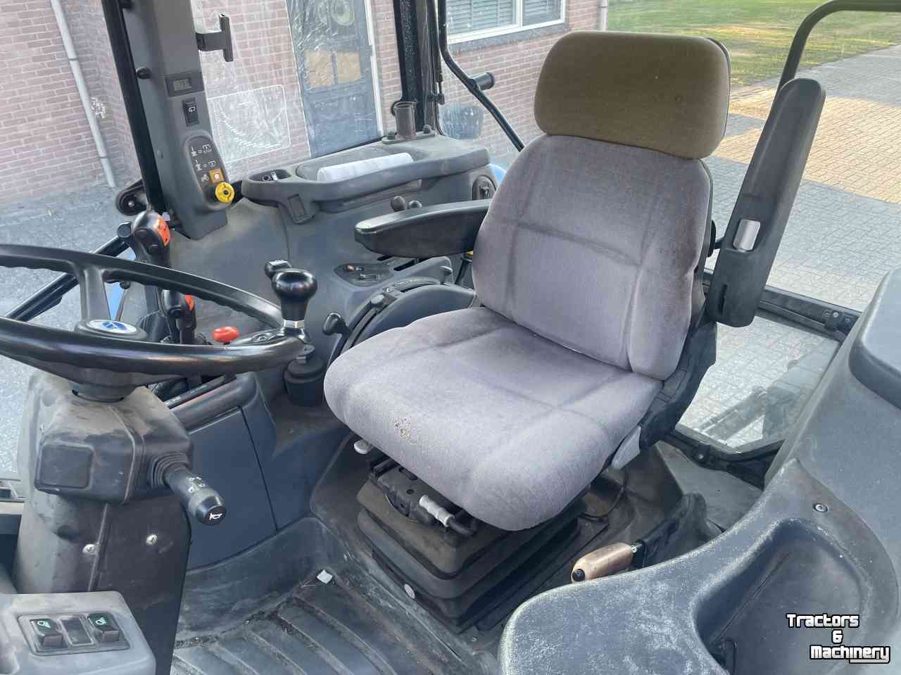 Schlepper / Traktor New Holland TS90 SDC 24/24