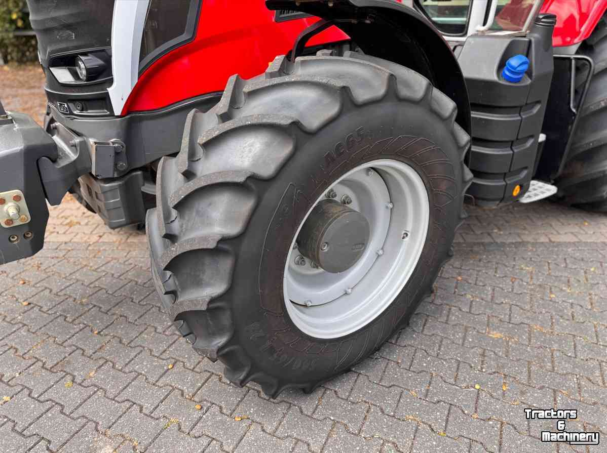 Schlepper / Traktor Massey Ferguson 7s.180 Dyna6 Efficient