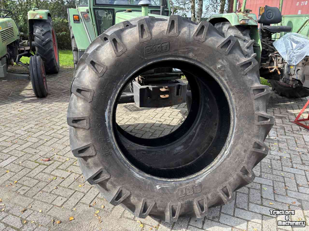Räder, Reifen, Felgen & Distanzringe BKT 16,9x34