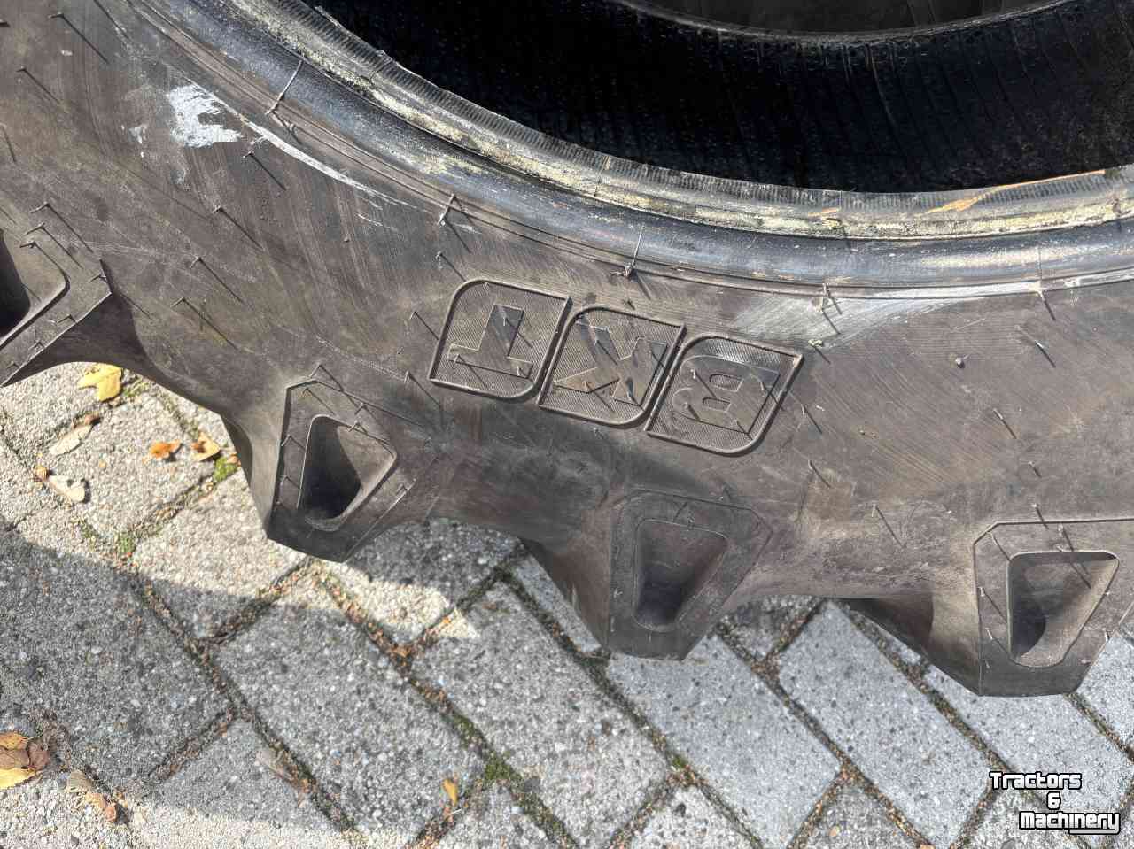 Räder, Reifen, Felgen & Distanzringe BKT 16,9x34