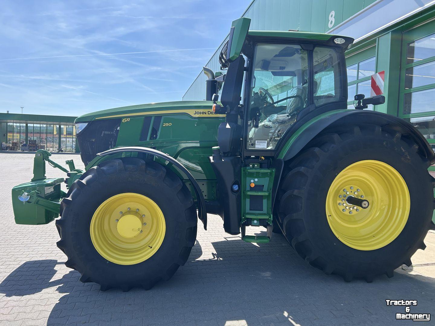 Schlepper / Traktor John Deere 6R 250