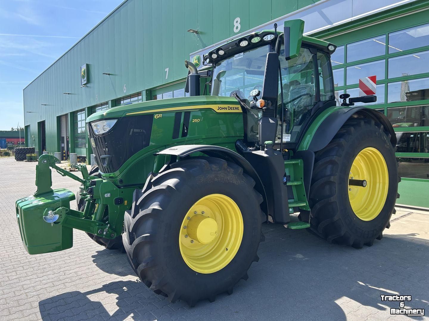 Schlepper / Traktor John Deere 6R 250
