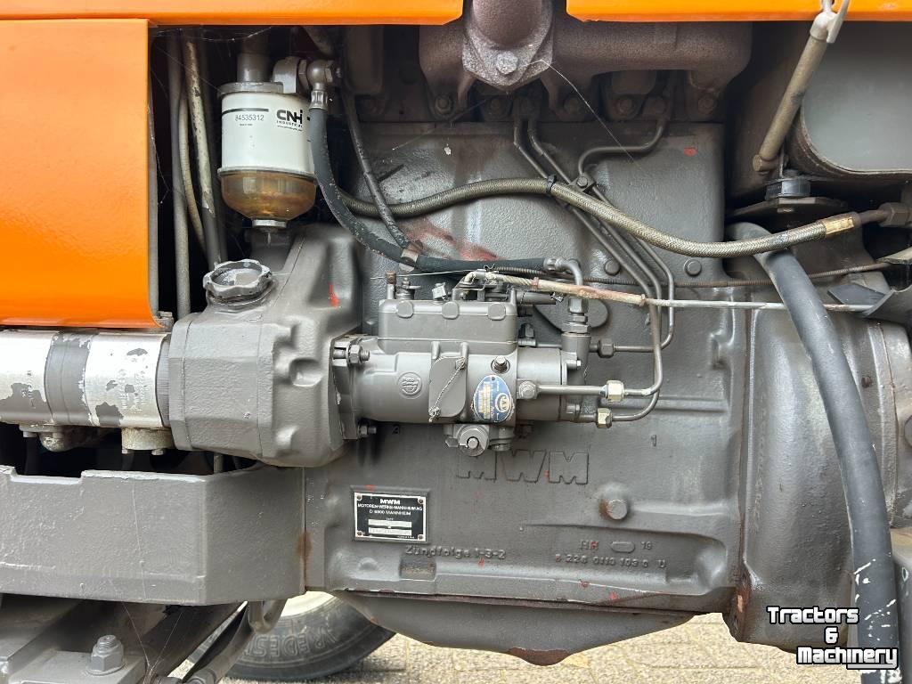 Schlepper / Traktor Renault 551