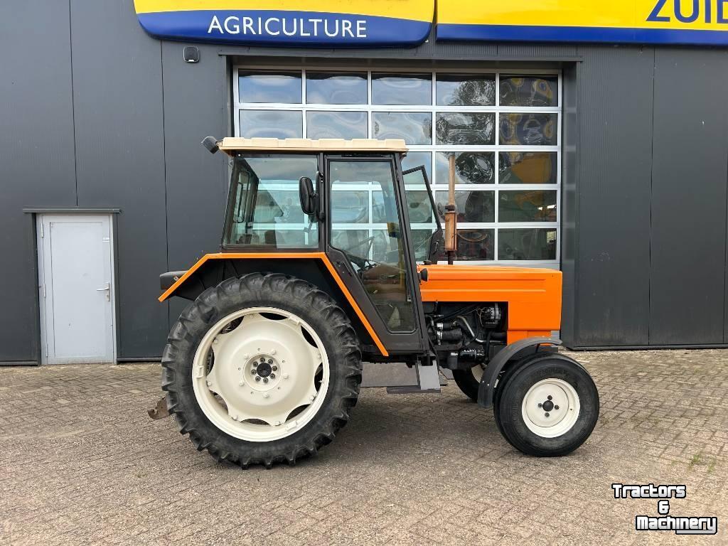 Schlepper / Traktor Renault 551