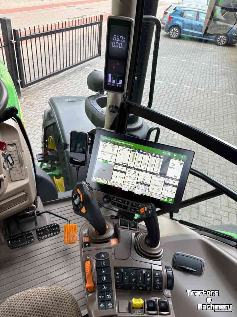 Schlepper / Traktor John Deere 6R150