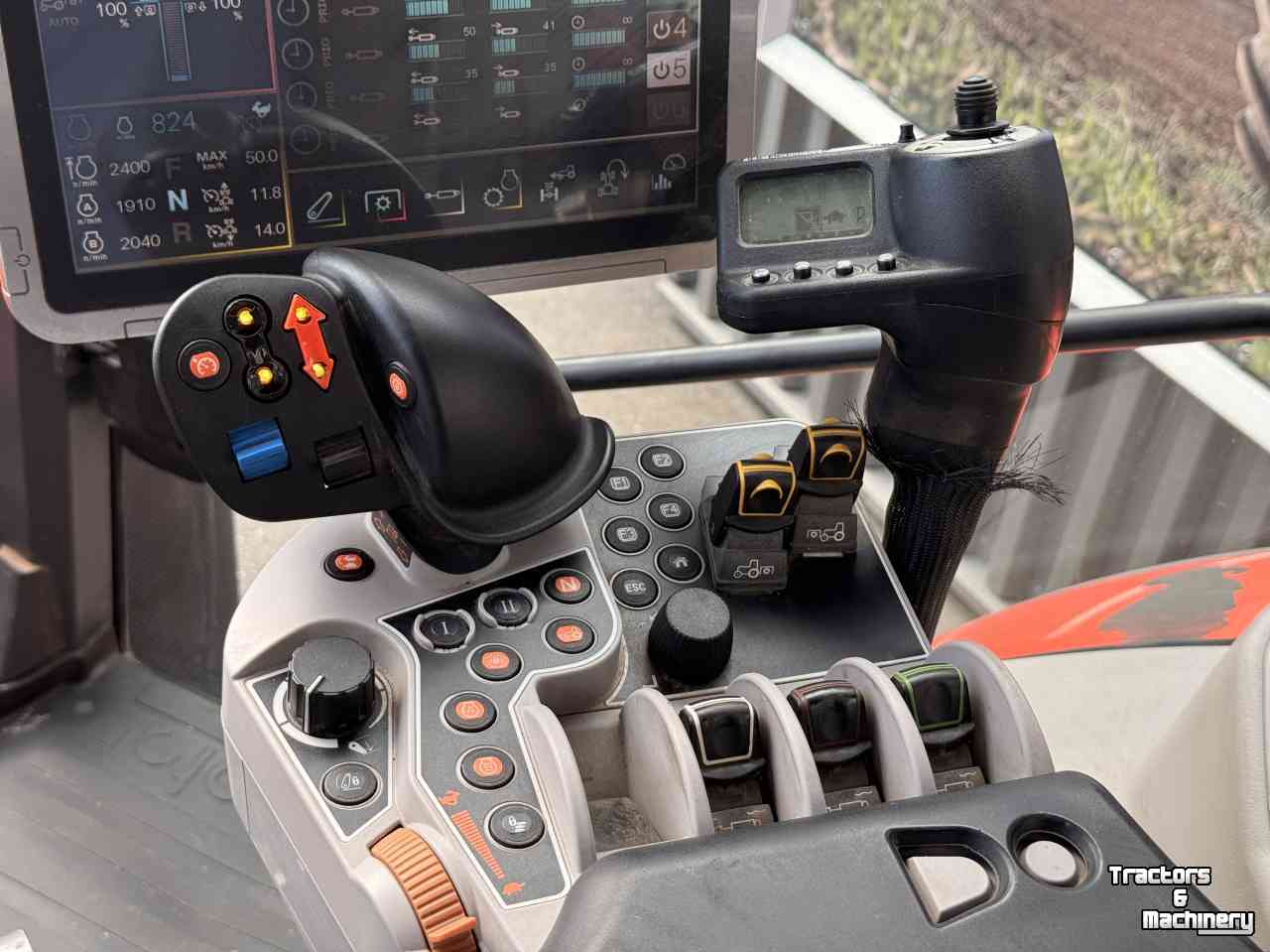 Schlepper / Traktor Kubota M7171 Premium KVT