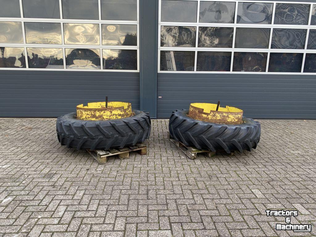 Räder, Reifen, Felgen & Distanzringe John Deere Set dubbellucht 16,9R38 draaispindel